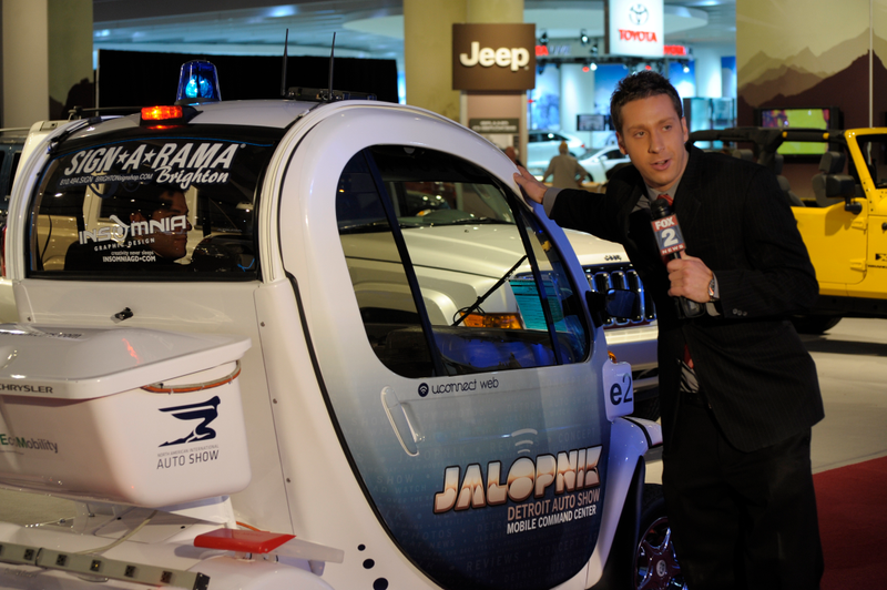 Illustration for article titled Jalopnik GEM-Powered Detroit Auto Show Mobile Command Center